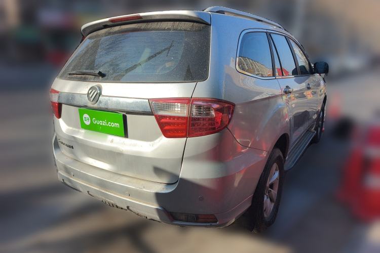 Used Foton Savana 2015 2.0T Manual Two-Wheel Drive Gasoline Luxury Edition 5 Seats