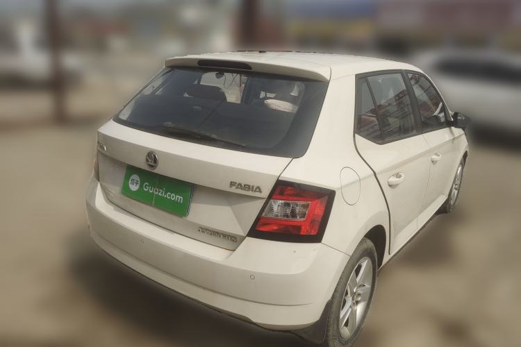 Used Skoda Fabia 2016 1.4L Automatic Car Enjoy Edition