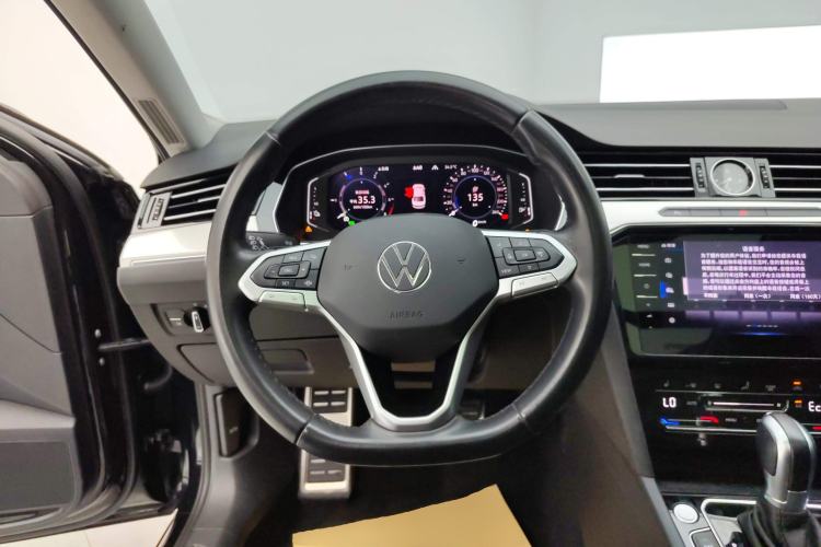Used Volkswagen Tayron GTE Plug-in Hybrid 2022 1.4T Luxury Edition Steering Wheel