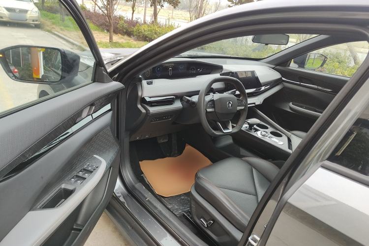 Used Changan UNI-V 2022 1.5T Prestige Version
