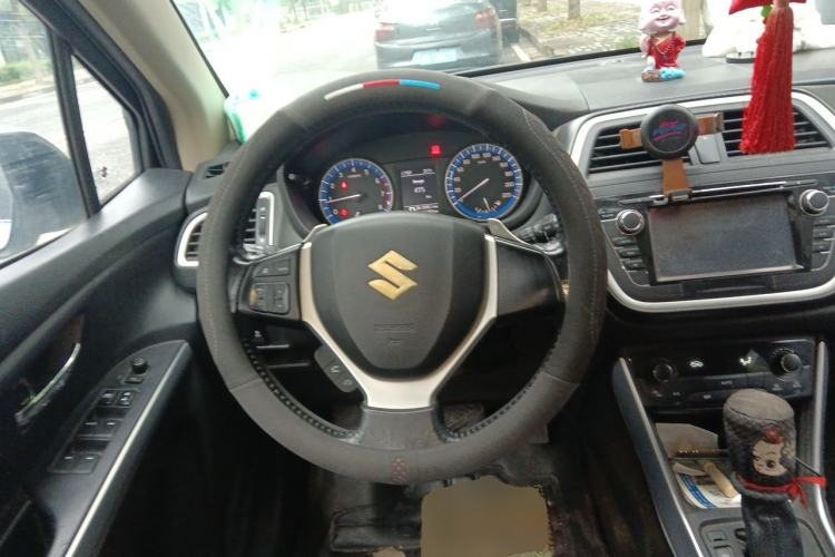 Used Suzuki S-Cross 2014 1.6L CVT Two-Wheel Drive Elite Version