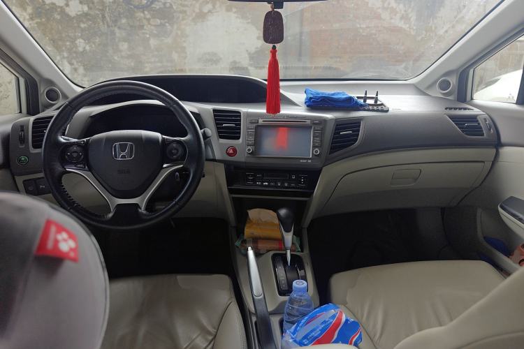 Used Honda Civic 2013 10th Anniversary 1.8L Automatic Luxury Edition Center Console