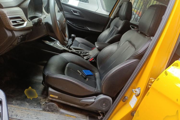 Used JMC Baodian 2020 2.5T Diesel Two-Wheel Drive Comfort Edition Standard Wheelbase JX4D25A6L Left Front Seat