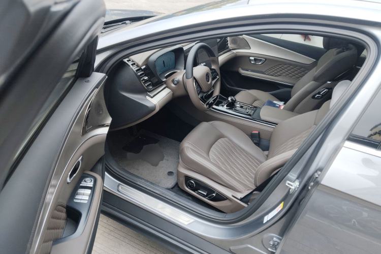 Used BYD Han 2022 DM-i 121KM Prestige Model
