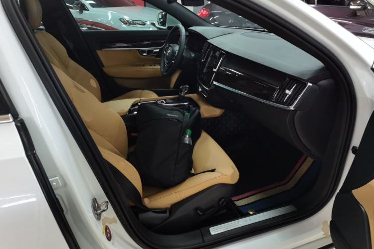 Used Volvo S90 2017 T4 Zhiyuan Edition