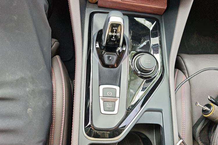 Used Lynk & Co 02 2021 2.0TD Automatic Two-Wheel Drive Zhaoshang Champion Edition Gear Lever