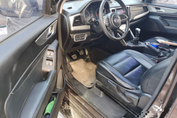 Used Great Wall Poer 2021 2.0T Commercial Version Manual Diesel 4x4 Elite Long-Box GW4D20M Driver Seat