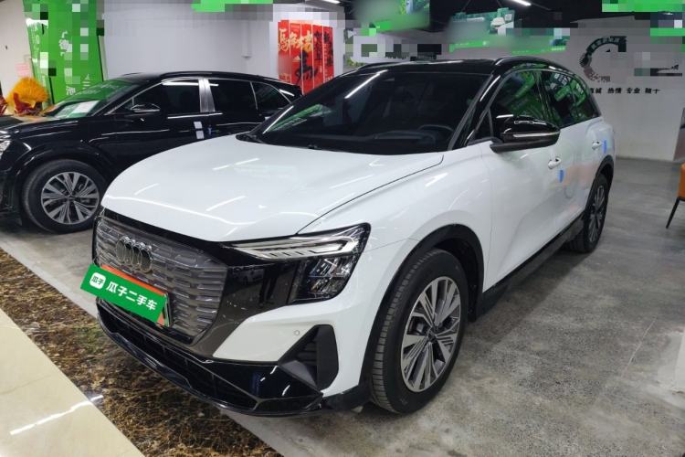 Used Audi Q5 e-tron 2023 40 e-tron Shining Edition Mecha Kit