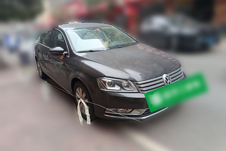 Used Volkswagen Magotan 2012 1.8TSI Comfort Model Front Right 45 Deg