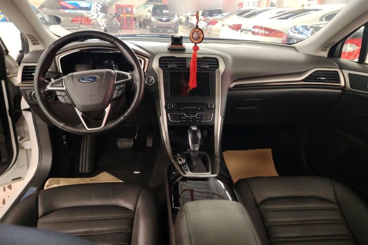 Used Ford Mondeo 2013 2.0L GTDi 200 Luxury Model
