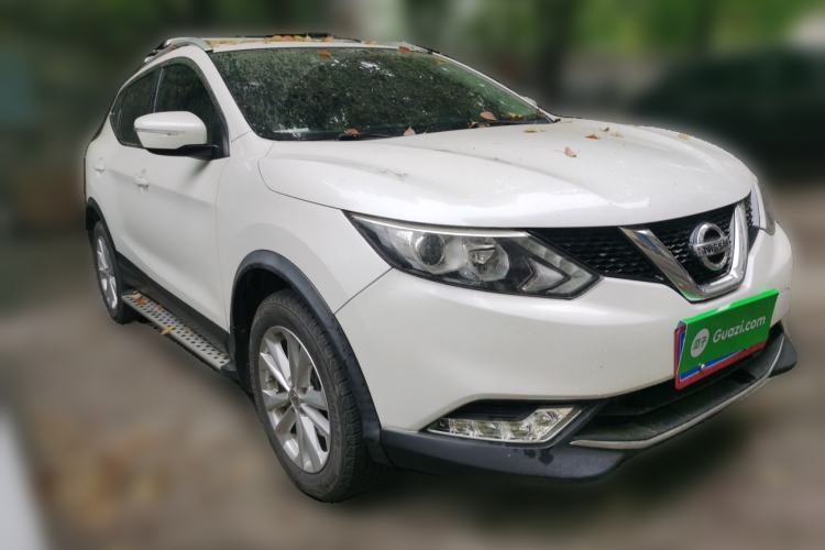 Used Nissan Qashqai 2016 2.0L CVT Elite Edition Front Right 45 Deg