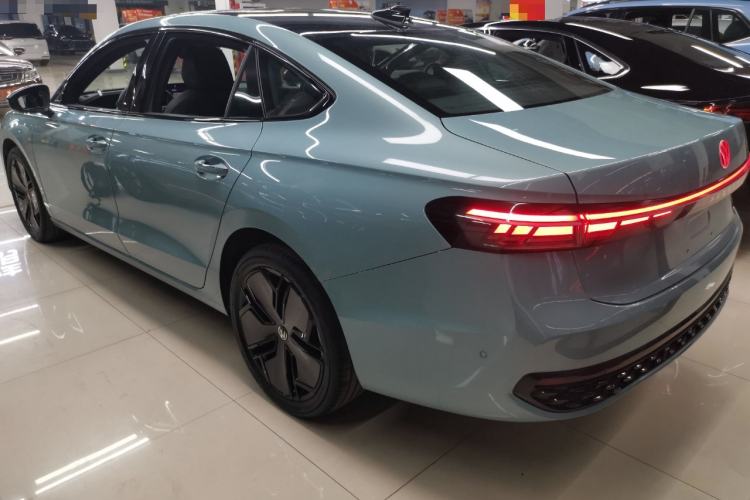 Used Volkswagen Passat 2025 Pro 380TSI Starry Dragon Luxury Edition