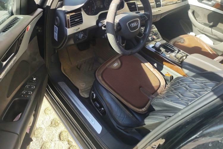 Used Audi A8 2014 A8L 45 TFSI quattro Comfort model
