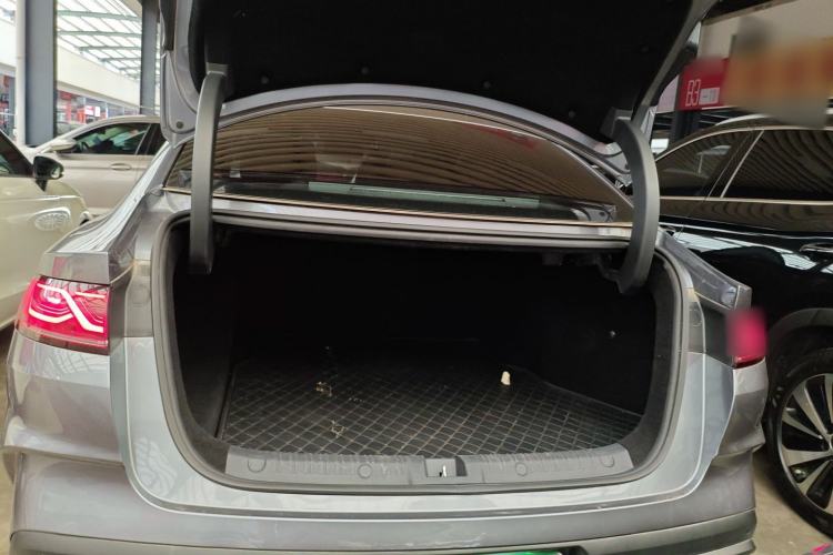 Used BYD Qin L 2024 DM-i 80KM Leading Model
