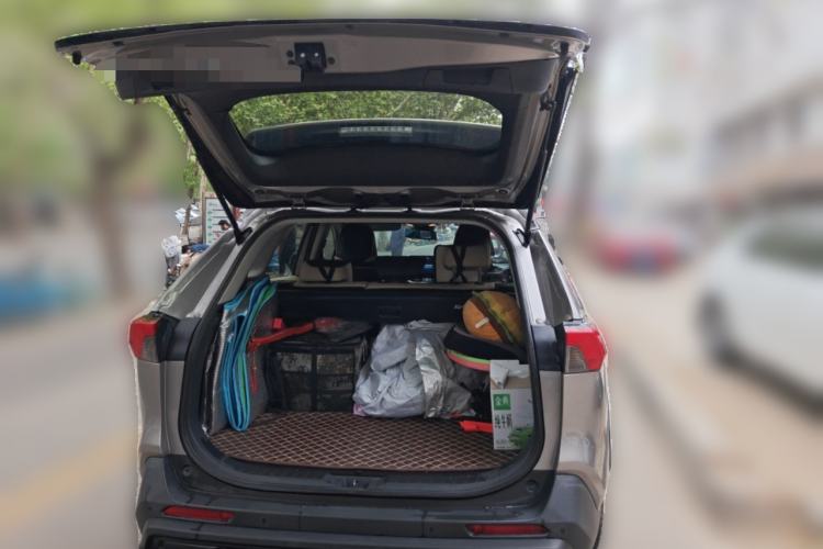 Used Toyota RAV4 2020 2.0L CVT Four-Wheel Drive Prestige Edition Trunk