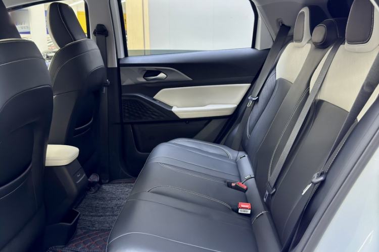 Used Geometry E Firefly 2023 401KM Linglong Tiger 5-Seater Interior 3