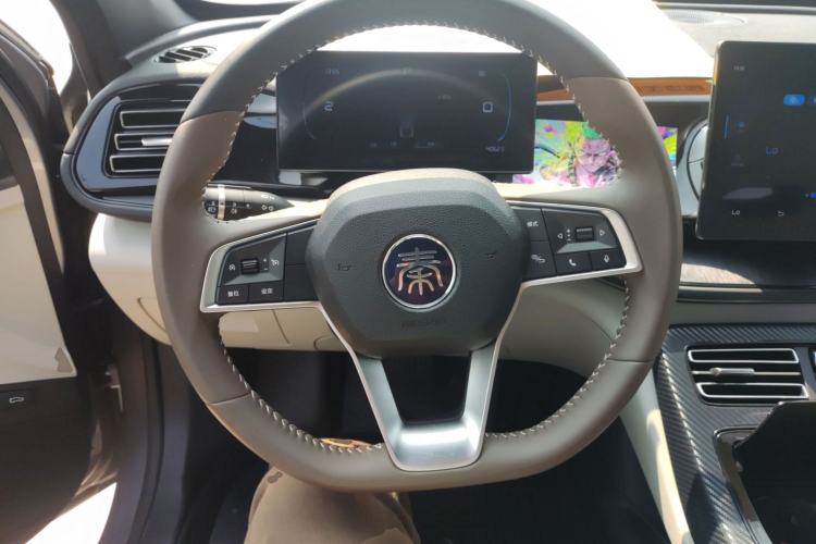Used BYD Qin PLUS 2024 HONOR Edition DM-i 55KM Leading Model Steering Wheel