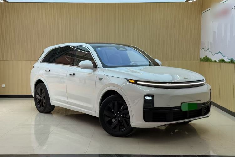 Used Li Auto L7 2023 Pro Model Front Right 45 Deg