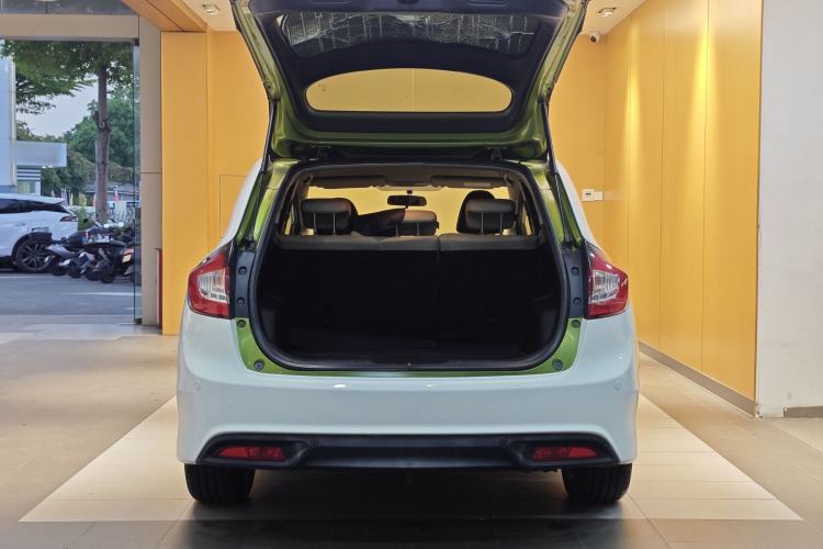 Used Honda Jade 2013 1.8L automatic Comfort version 5 seats
