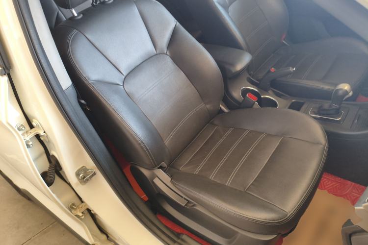 Used BAIC Senova X65 2015 2.0T automatic comfort version
