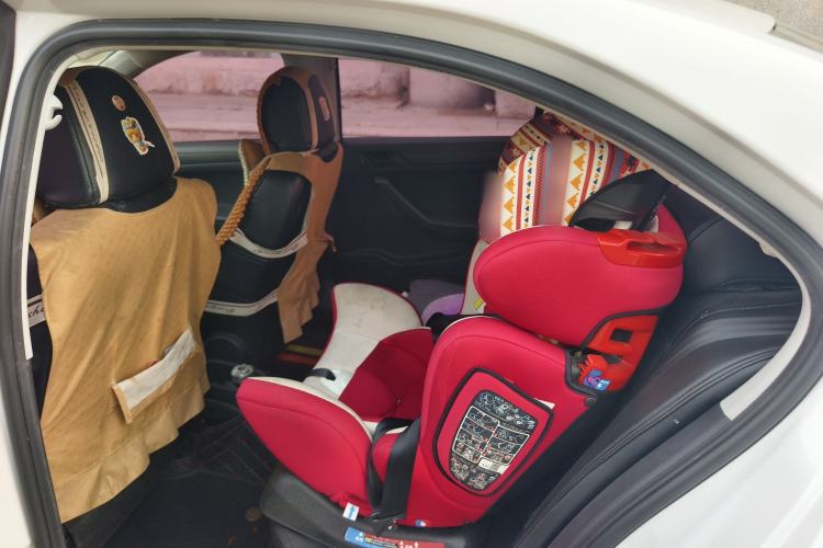 Used Volkswagen Jetta 2015 Zhuihui Edition 1.4L Manual Fashion Model
