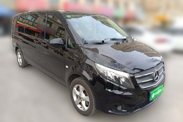 Used Mercedes-Benz Vito 2020 2.0T Elite Version 7 Seats Front Right 45 Deg