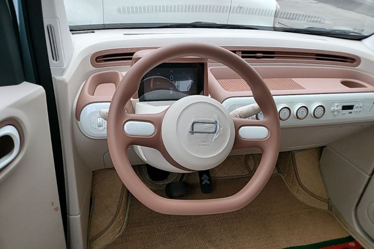 Used Bestune Pony 2026 Model 222km Cute Horse Plus Steering Wheel