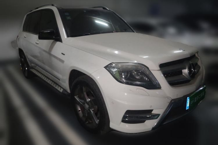 Used Mercedes-Benz GLK-Class 2015 GLK 260 4MATIC Fashion Edition Ultimate Version Front Right 45 Deg