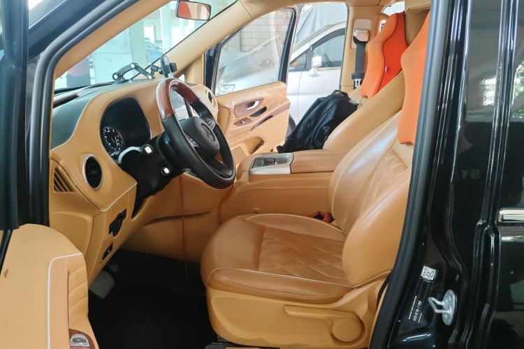 Used Mercedes-Benz Vito 
