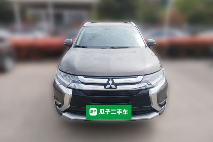Used Mitsubishi Outlander 2018 2.4L 4x4 Elite Edition 5 Seats Front