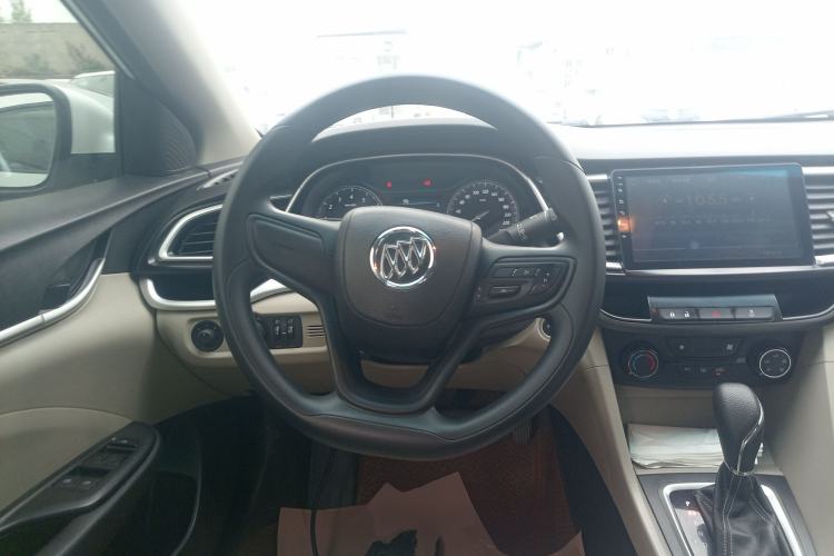 Used Buick GT 2017 15N Automatic Elite Version Steering Wheel