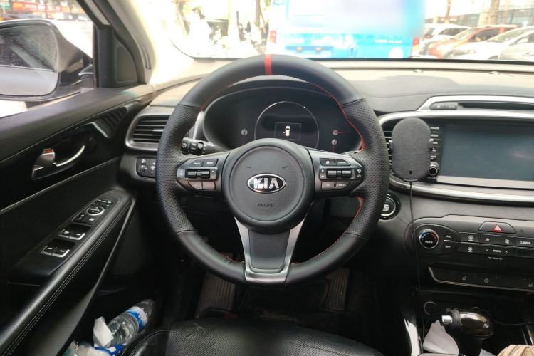 Used Kia Sorento 2015 Sorento L 2.4L Gasoline 4WD Elite Edition 7 Seats China IV Standard
