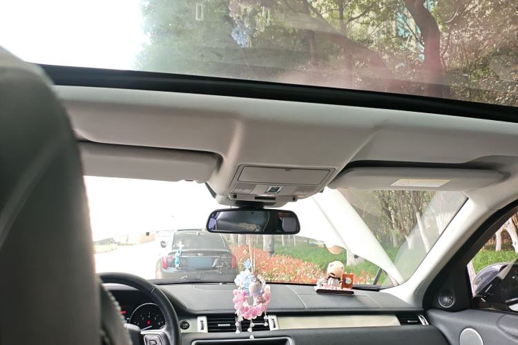 Used Land Rover Range Rover Evoque 2018 240 PS SE Smart Brilliance Edition
