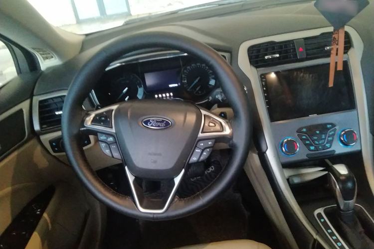 Used Ford Mondeo 2013 2.0L GTDi 200 Fashion Edition Steering Wheel