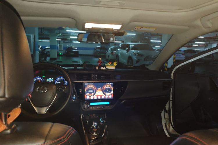 Used Toyota Levin 2016 Dual-Engine 1.8H GS E-CVT Elite Model with Sunroof
