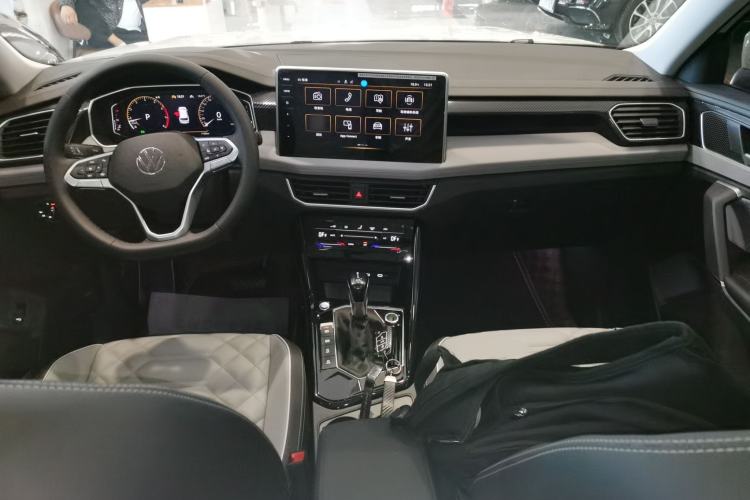 Used Volkswagen Tayron 2025 Zhongxiang Version 300TSI Center Console