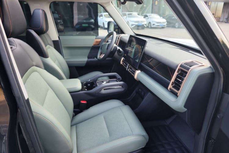 Used iCAR 03 2024 401km Two-Wheel Drive Standard Advanced Version Right Front Seat