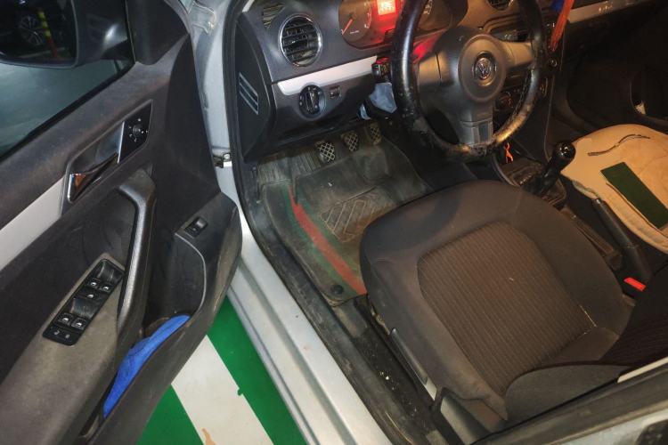 Used Volkswagen Jetta 2015 1.6L Manual Comfort Model
