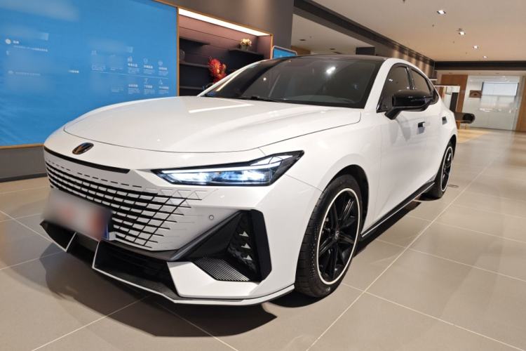 Used CHANGAN UNI-V 2022 1.5T Prestige Version Front