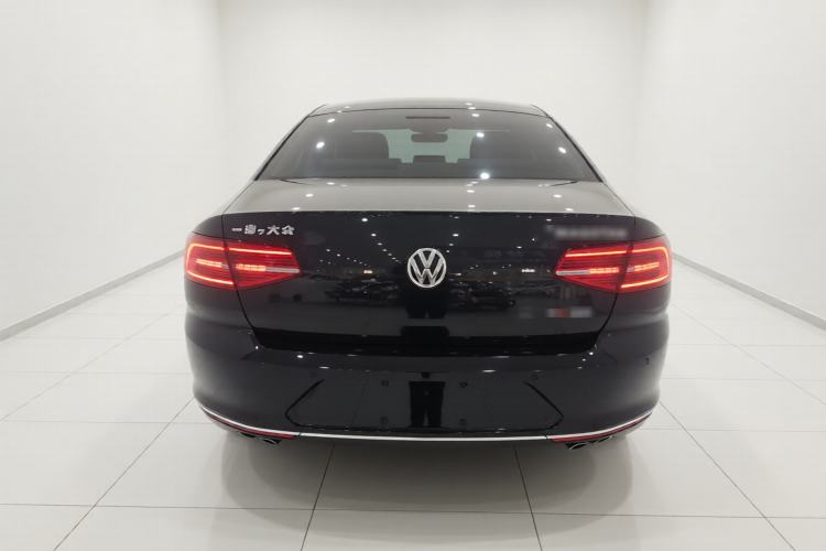Used Volkswagen Magotan 2018 330TSI DSG Advanced Model Rear