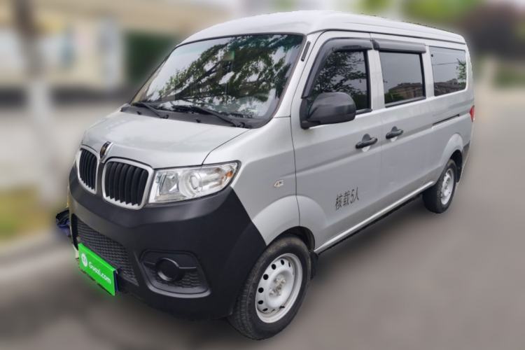 Used Jinbei Hiace X30 2023 1.5L Super-Comfortable Passenger Van 5/6/7-Seater Non-Air-Conditioned Version Model SWC15M