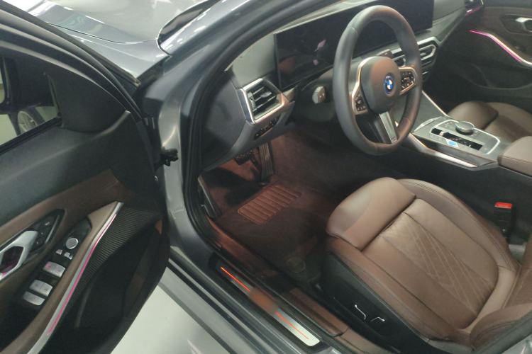 Used BMW i3 2024 eDrive 35 L Driver Seat