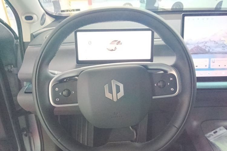 Used Leapmotor C16 2024 Range-Extended 200 Smart Enjoyment Edition Steering Wheel