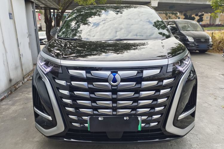 Used Denza D9 2022 DM-i 1040 Prestige Model