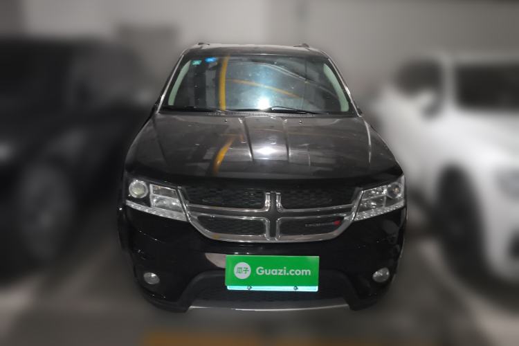Used Dodge Journey 2013 2.4L Two-Wheel Drive Luxury Version Front