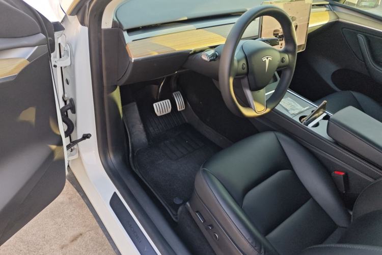 Used Tesla Model Y 2022 Performance High-Performance All-Wheel-Drive Version