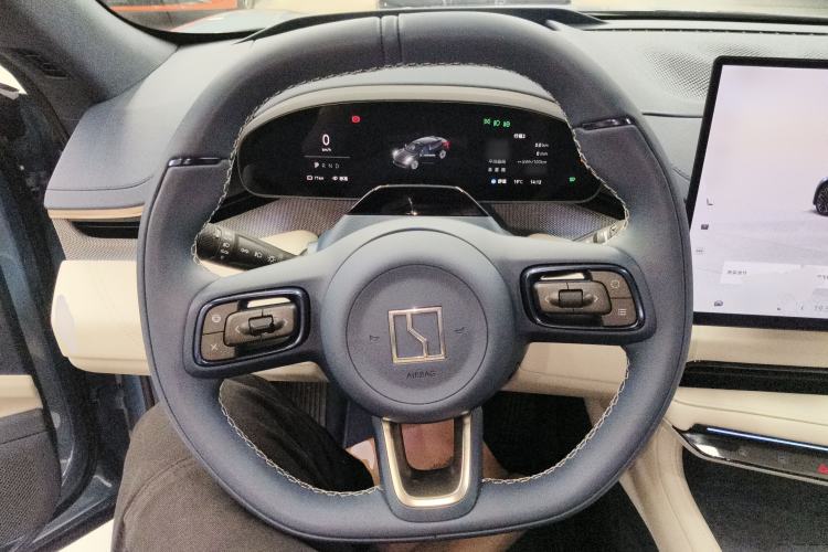 Used Zeekr 001 2025 YOU Edition 100 kWh All-Wheel Drive Steering Wheel