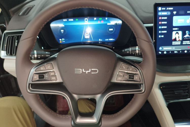 Used BYD Song PLUS New Energy 2025 DM-i 112KM Prestige Model Steering Wheel