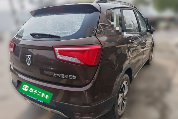 Used Baojun 560 2015 1.8L manual luxury version
