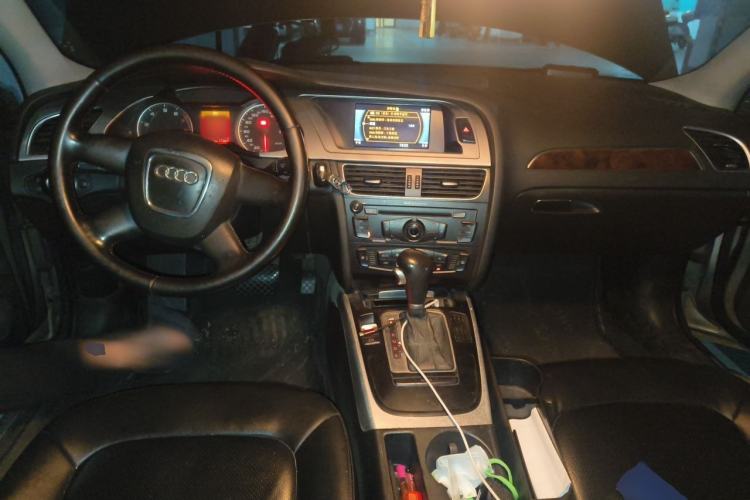 Used Audi A4L 2011 2.0 TFSI Comfort Model

